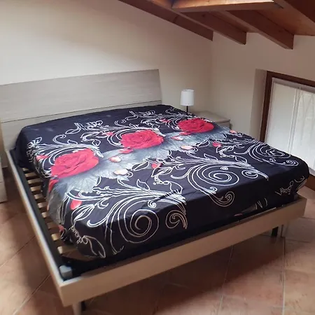 Casa Val Del Riso Lägenhet *